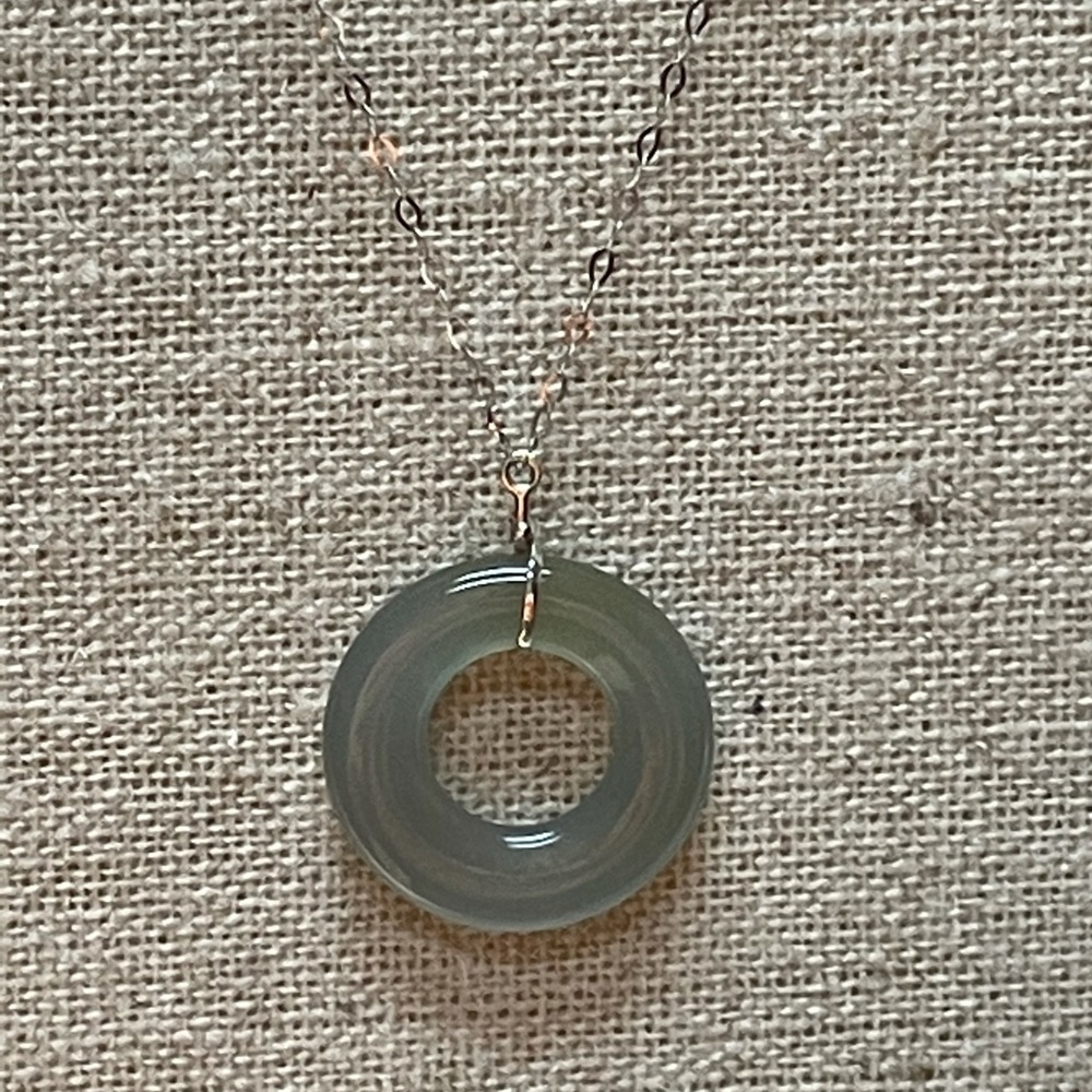 18 K white gold Jade necklace